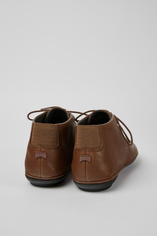 кампер дизајн праве браон чизме за глачање са пертлама за жене