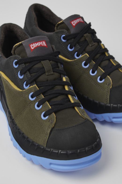 дизајн теик зелене и сиве ципеле од рециклираног текстила за жене кампер