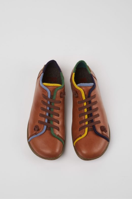 кампер дизајн близанке браон и плаве кожне ципеле за жене