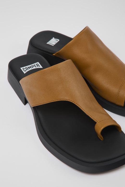 дизајн близанке браон кожне сандале за жене кампер