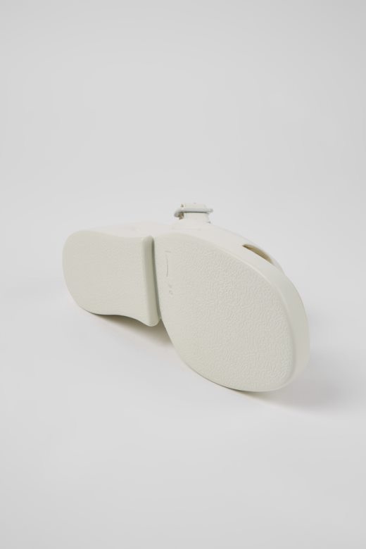 каах беле кожне сандале за жене кампер нови доласци