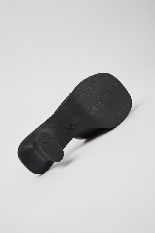 Ексклузивне кампер дина црне кожне сандале за жене