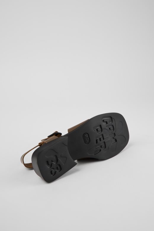 дизајн кампа Дана браон кожне сандале за жене