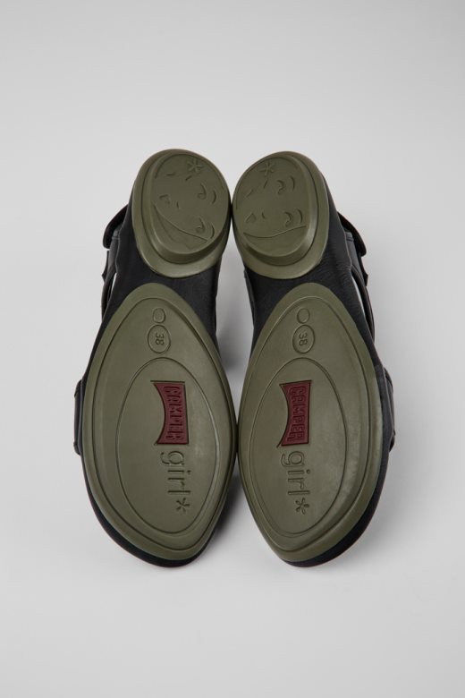 кампер дизајн праве црне кожне сандале за жене