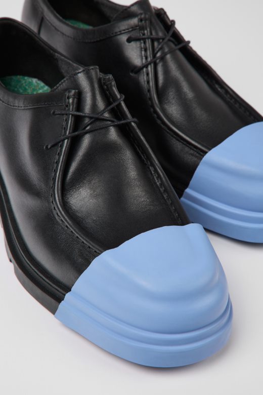 дизајн кампа спој црне кожне ципеле за мушкарце