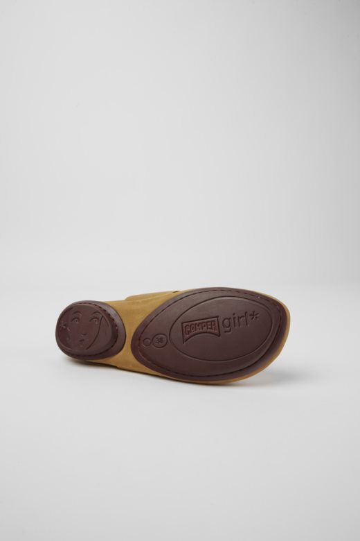 кампер дизајн праве браон ципеле од нубука за жене