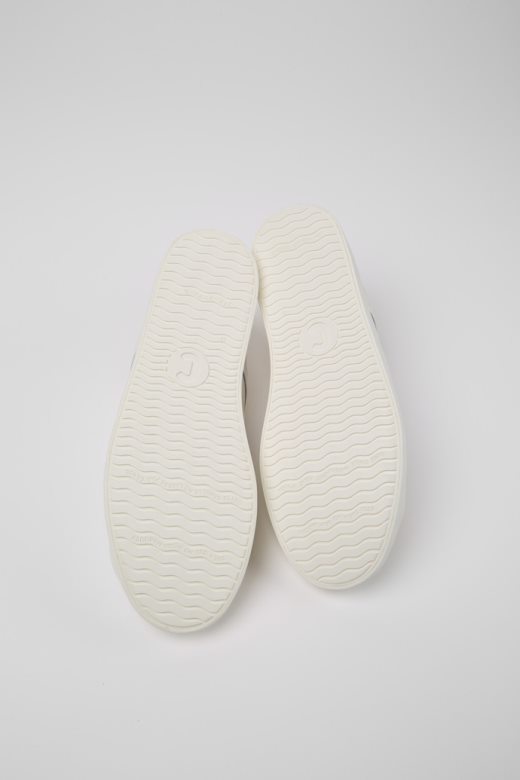 ексклузивне мушке патике Цампер имар од беле коже и рециклираног памука.